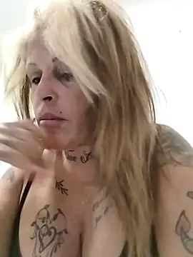 Snapshot of canariamorbosa chatting on 11-05-25, 08:42 canariamorbosa online show from 11-05-25, 08:42