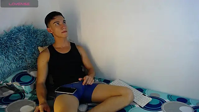 Snapshot of babyandy_x chatting on 09-23-25, 08:12 babyandy x online show from 09-23-25, 08:12