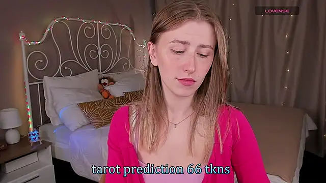 Snapshot of VesperaCeleste chatting on 09-14-25, 05:39 VesperaCeleste online show from 09-14-25, 05:39