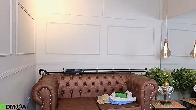 Lollipop Rose online show from 10-14-25, 03:07