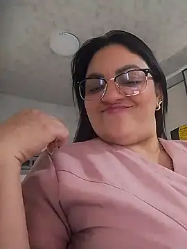 Snapshot of tiffany_Johnson1 chatting on 09-18-25, 05:37 tiffany Johnson1 online show from 09-18-25, 05:37