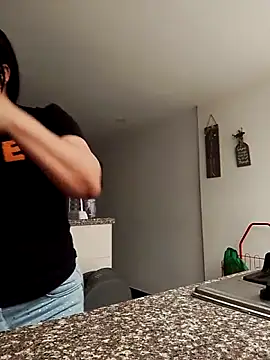 Snapshot of tiffany_Johnson1 chatting on 09-24-25, 01:58 tiffany Johnson1 online show from 09-24-25, 01:58