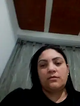 Snapshot of tiffany_Johnson1 chatting on 10-20-25, 04:02 tiffany Johnson1 online show from 10-20-25, 04:02