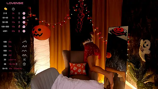 amy cute cat online show from 10-23-25, 08:46