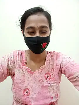 Snapshot of Softecho-03 chatting on 10-24-25, 12:01 Softecho-03 online show from 10-24-25, 12:01