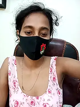 Snapshot of Softecho-03 chatting on 10-27-25, 02:48 Softecho-03 online show from 10-27-25, 02:48