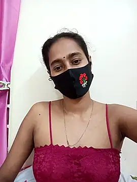 Snapshot of Softecho-03 chatting on 10-28-25, 11:58 Softecho-03 online show from 10-28-25, 11:58