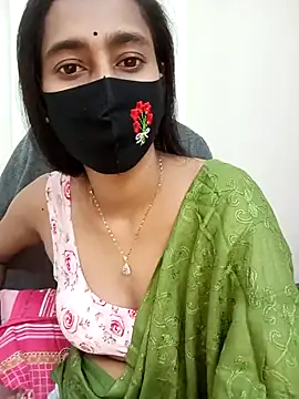 Snapshot of Softecho-03 chatting on 11-19-25, 02:28 Softecho-03 online show from 11-19-25, 02:28