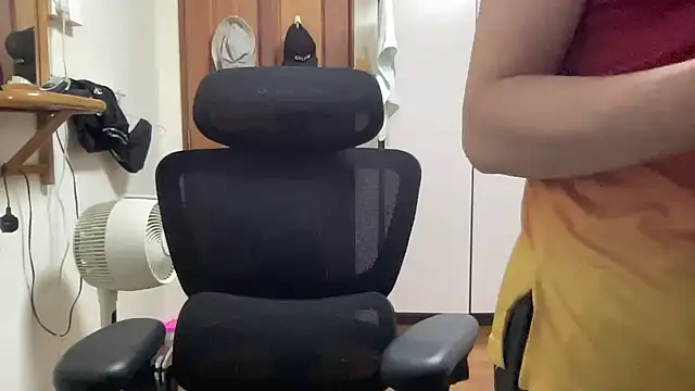 Passionatetwink2 online show from 10-17-25, 09:56