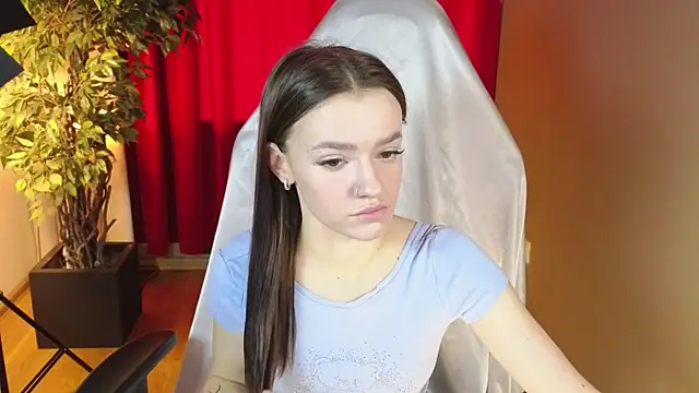 E l i z e  online show from 10-08-25, 05:16