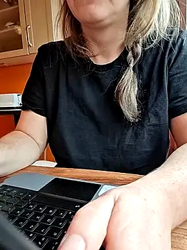 Horny mummy online show from 02-25-26, 08:13