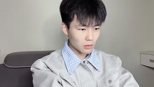 xiaoyang5200 online show from 11-25-25, 02:17