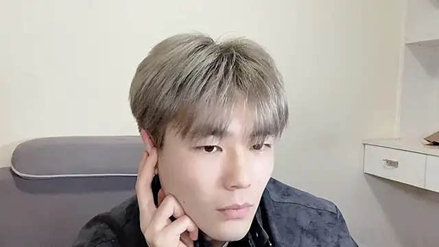 Snapshot of xiaoyang5200 chatting on 01-15-26, 03:16 xiaoyang5200 online show from 01-15-26, 03:16