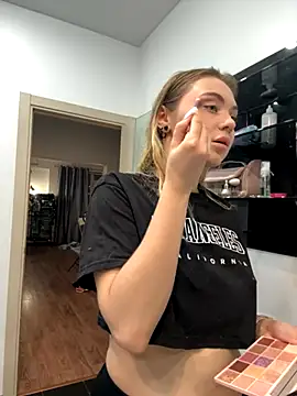 LunaMillie online show from 11-09-25, 01:31