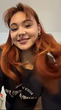 LunaMillie online show from 01-11-26, 11:37