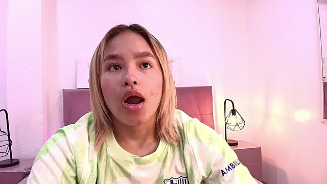 CamiilaGlow online show from 09-19-25, 02:29