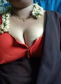 Snapshot of Geetha227 chatting on 09-23-25, 04:26 Geetha227 online show from 09-23-25, 04:26