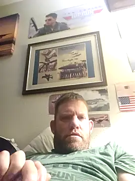 Snapshot of Iceman198244 chatting on 10-21-25, 12:28 Iceman198244 online show from 10-21-25, 12:28