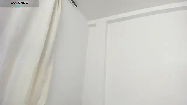 Ebony danik online show from 10-28-25, 01:09