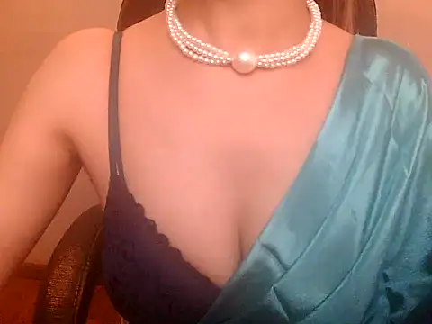 akankshapuri online show from 11-08-25, 03:07