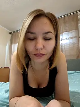 VeroLoverx online show from 10-18-25, 08:15