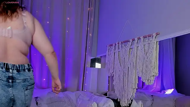 Alissa S online show from 12-03-24, 04:17