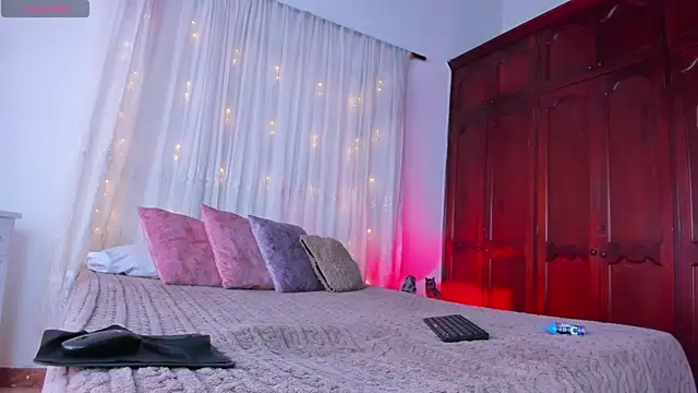 Shantal 777 online show from 09-12-25, 01:33