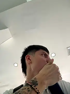 Snapshot of Luck__090 chatting on 09-24-25, 04:10 Luck  090 online show from 09-24-25, 04:10