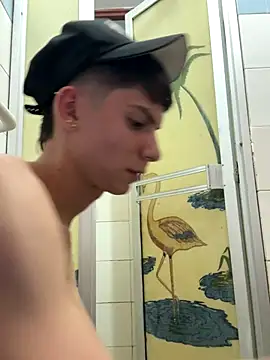 Snapshot of Luck__090 chatting on 10-04-25, 01:36 Luck  090 online show from 10-04-25, 01:36