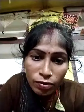 Snapshot of Susila_ji chatting on 09-10-25, 05:46 Susila ji online show from 09-10-25, 05:46