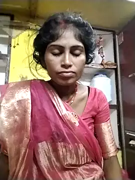 Snapshot of Susila_ji chatting on 09-12-25, 08:42 Susila ji online show from 09-12-25, 08:42