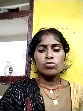 Snapshot of Susila_ji chatting on 09-18-25, 02:52 Susila ji online show from 09-18-25, 02:52