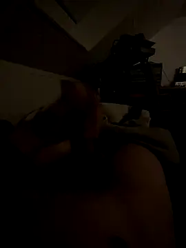 Snapshot of eltet12 chatting on 09-16-25, 07:04 eltet12 online show from 09-16-25, 07:04