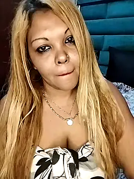 hemilynthomas2467 online show from 09-19-25, 12:39