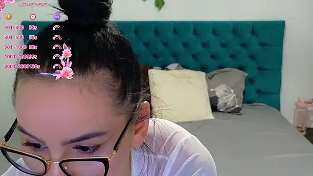 Snapshot of LexieRosse chatting on 09-15-25, 06:46 LexieRosse online show from 09-15-25, 06:46