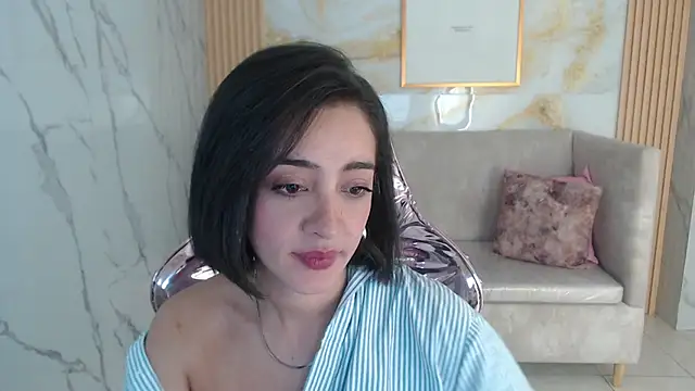 sara lopez s online show from 10-17-25, 01:46