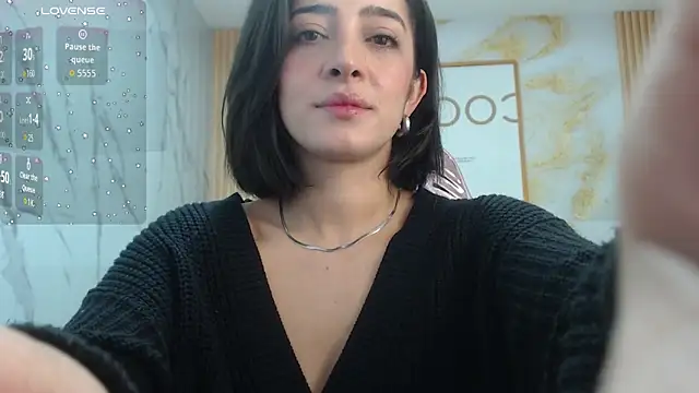 sara lopez s online show from 11-29-25, 01:25