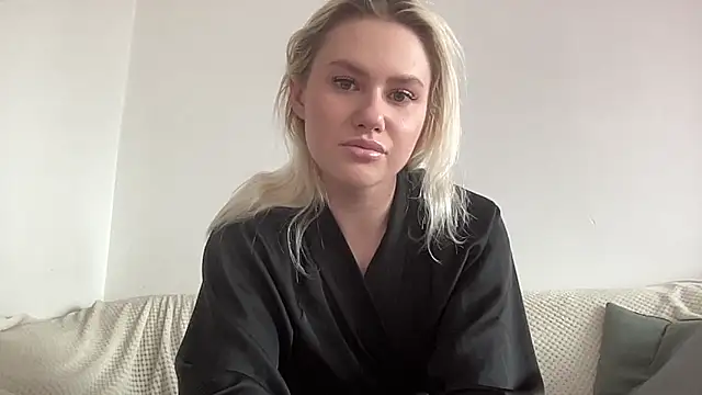 ElaraLuxxxe online show from 10-08-25, 10:35