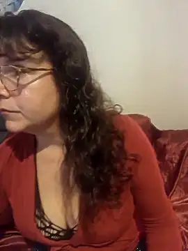 Snapshot of Violaine13 chatting on 09-24-25, 06:33 Violaine13 online show from 09-24-25, 06:33