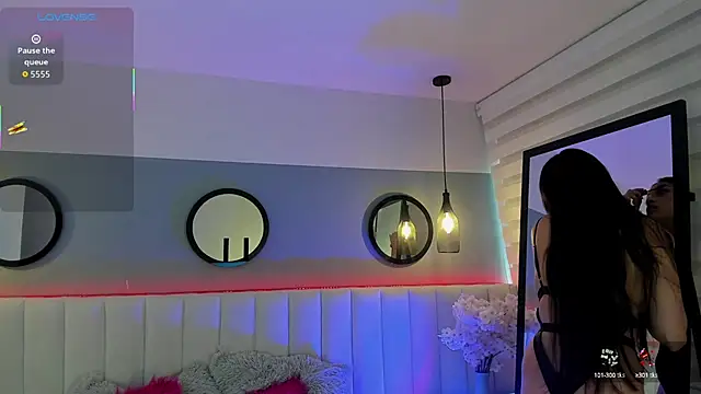 Snapshot of Mila_Hank_ chatting on 10-06-25, 12:24 Mila Hank online show from 10-06-25, 12:24