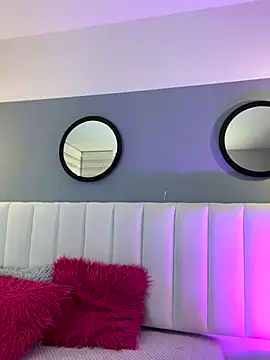 Snapshot of Mila_Hank_ chatting on 10-14-25, 12:17 Mila Hank online show from 10-14-25, 12:17