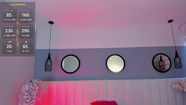 Snapshot of Mila_Hank_ chatting on 11-09-25, 12:14 Mila Hank online show from 11-09-25, 12:14