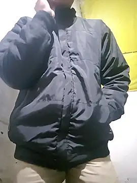 Snapshot of RockRolaxxx chatting on 01-15-26, 01:37 RockRolaxxx online show from 01-15-26, 01:37