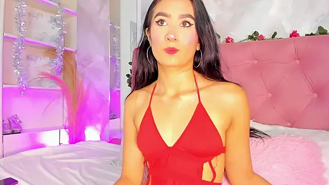 Snapshot of Nicolqueen_ chatting on 12-22-25, 11:18 Nicolqueen online show from 12-22-25, 11:18