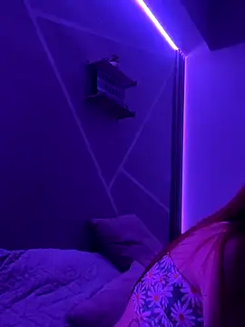 Little ginger online show from 09-28-25, 03:12