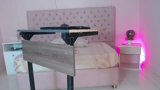 kiity horny  online show from 09-25-25, 12:53