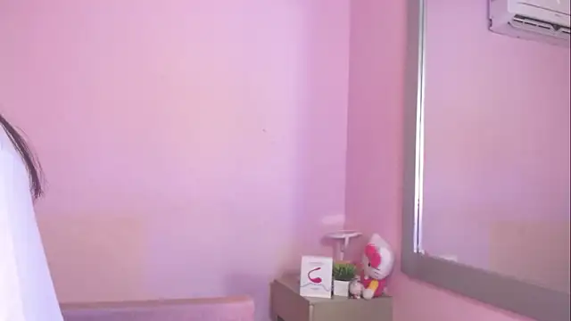 kiity horny  online show from 12-22-25, 11:40