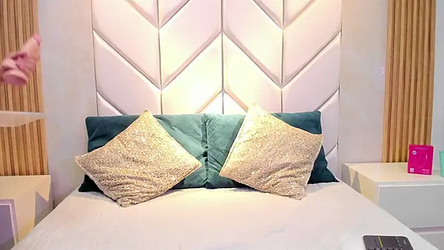 NikoStone  online show from 10-28-25, 01:31