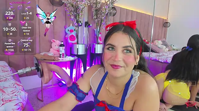 LizzyOlsen online show from 10-16-25, 07:26