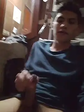 aispuro8505 online show from 02-12-26, 07:25